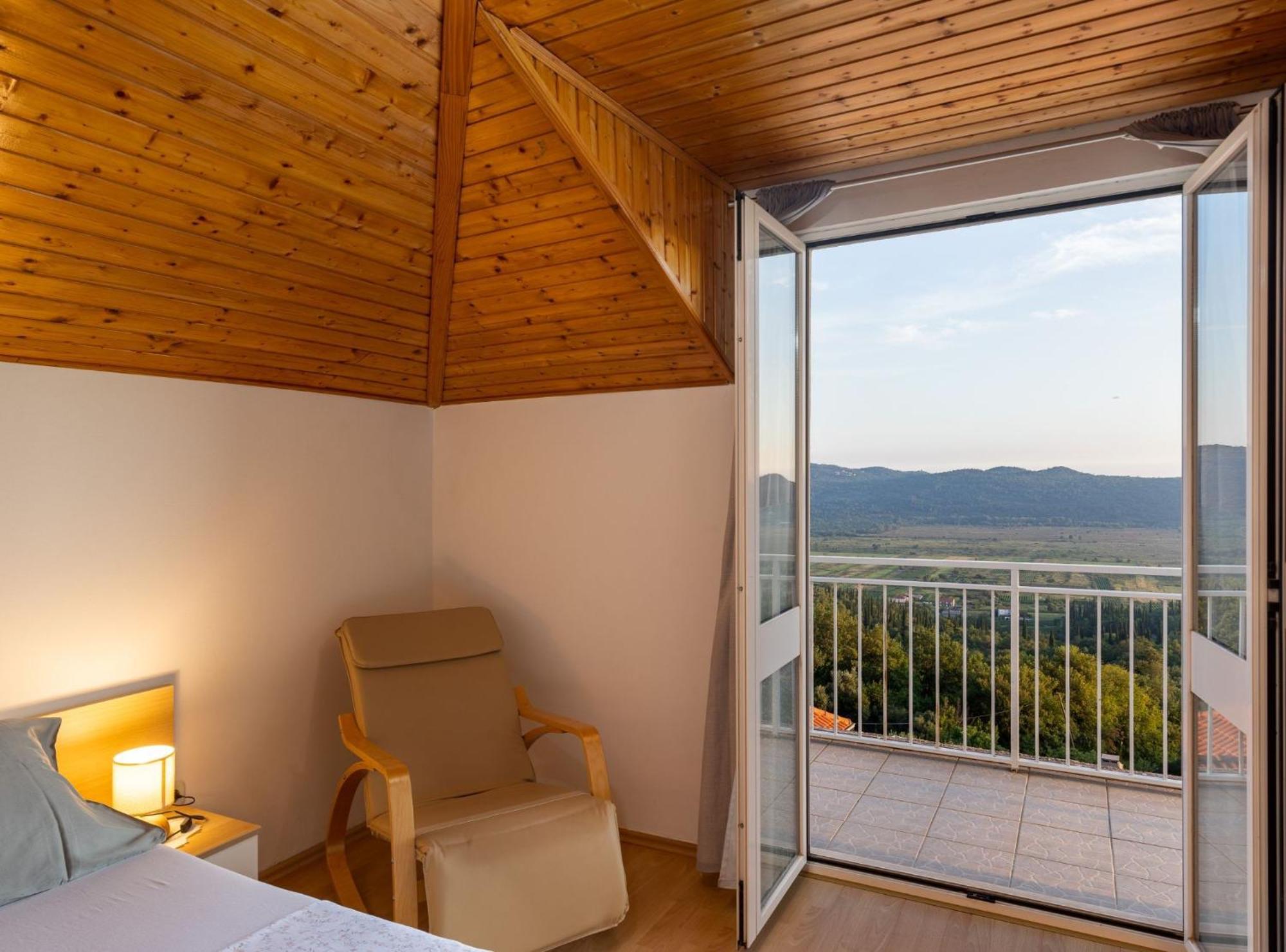 Villa Source With Private Pool Pridvorje Bagian luar foto
