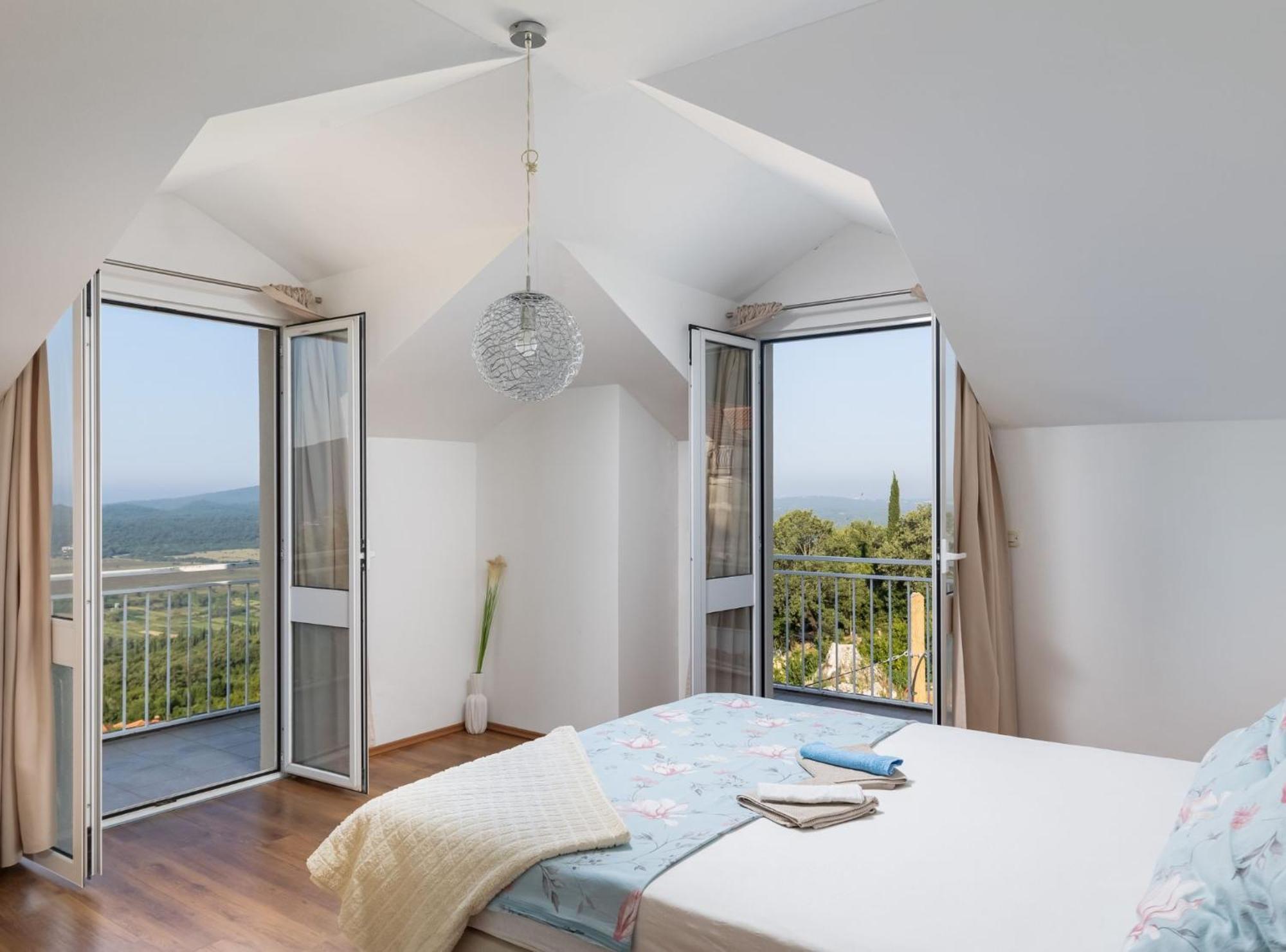 Villa Source With Private Pool Pridvorje Bagian luar foto