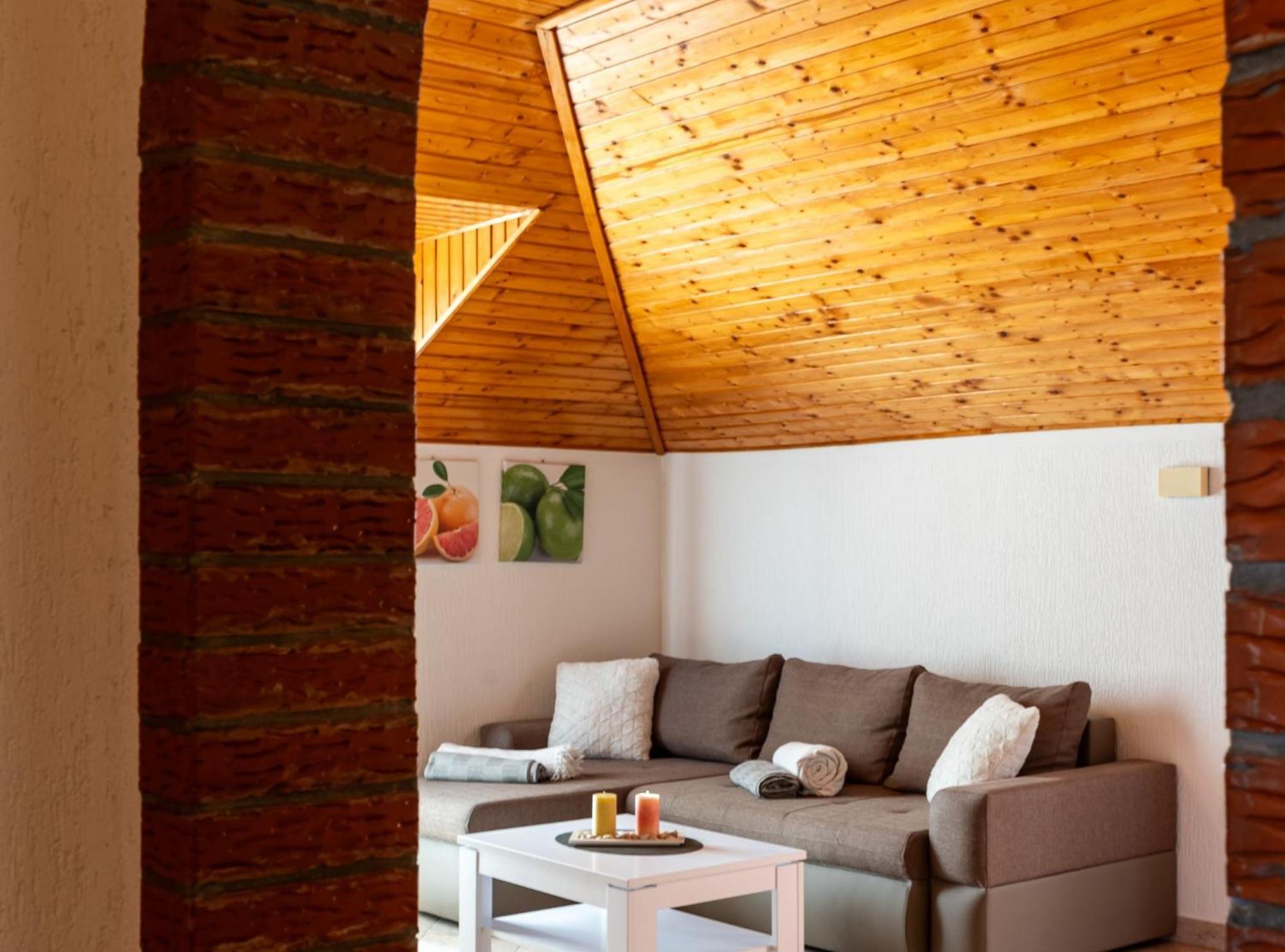 Villa Source With Private Pool Pridvorje Bagian luar foto