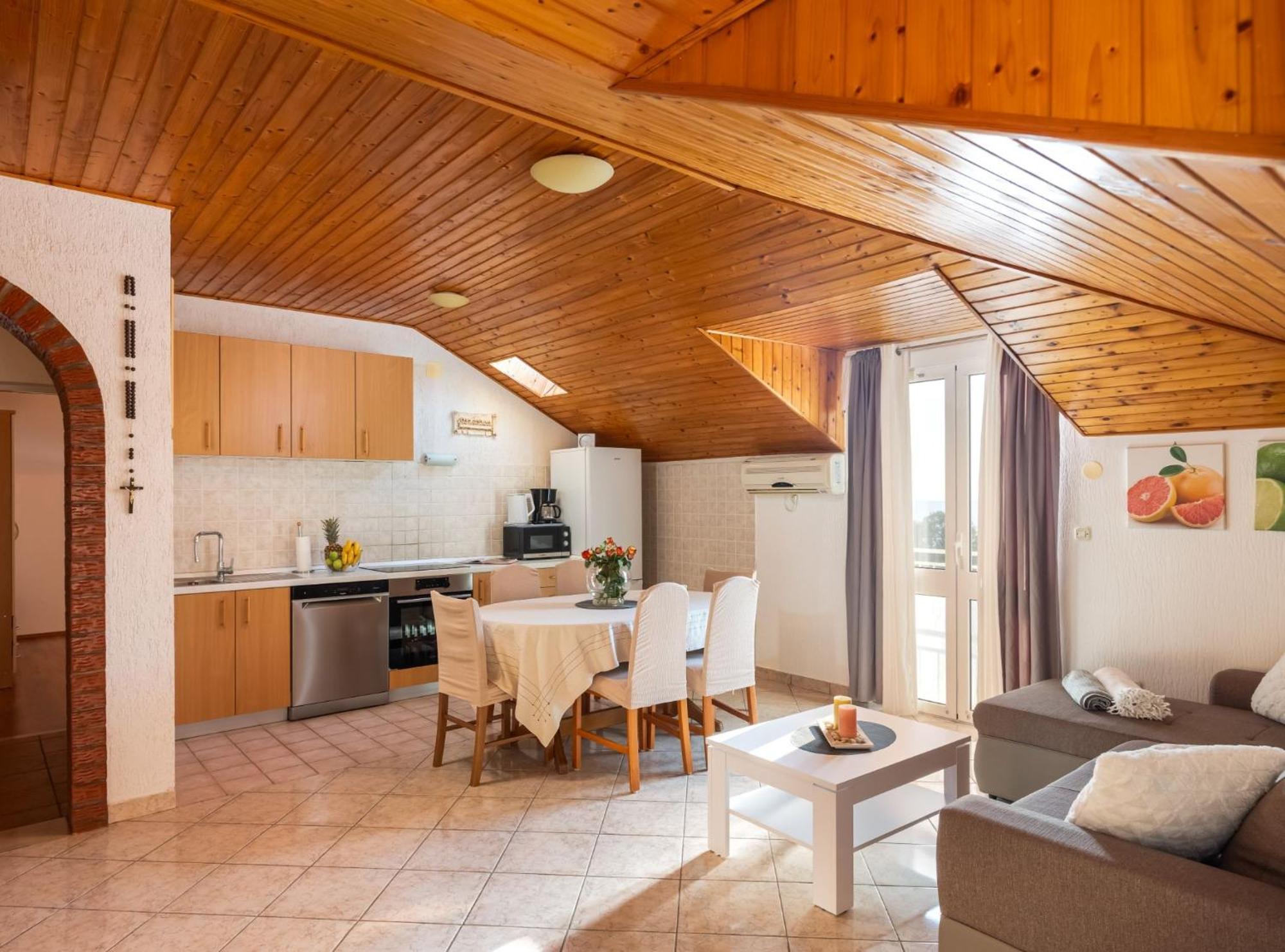 Villa Source With Private Pool Pridvorje Bagian luar foto